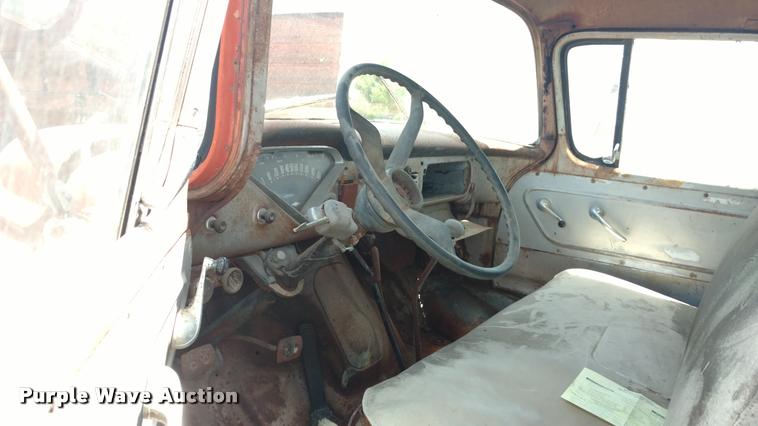 image for item DA5562 1958 Chevrolet Viking 50 grain truck