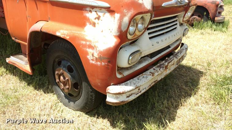 image for item DA5562 1958 Chevrolet Viking 50 grain truck