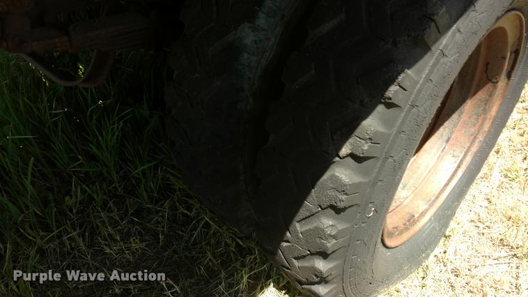 image for item DA5562 1958 Chevrolet Viking 50 grain truck