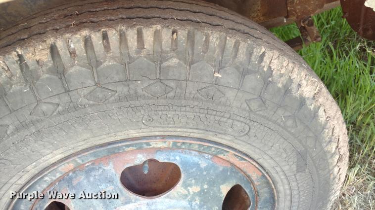 image for item DA5562 1958 Chevrolet Viking 50 grain truck