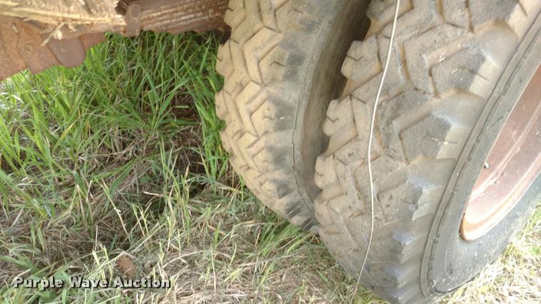 image for item DA5562 1958 Chevrolet Viking 50 grain truck