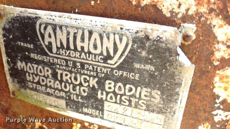 image for item DA5563 1960 Chevrolet Viking grain truck