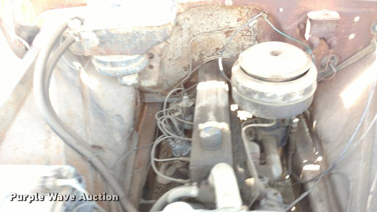 image for item DA5563 1960 Chevrolet Viking grain truck