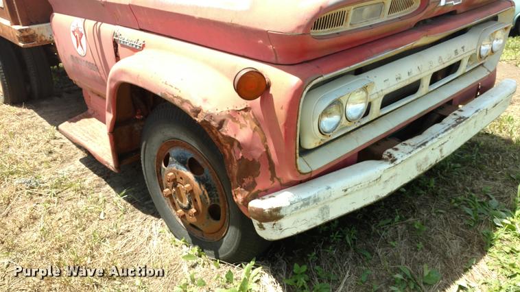 image for item DA5563 1960 Chevrolet Viking grain truck