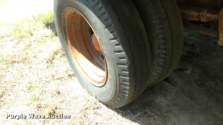 image for item DA5563 1960 Chevrolet Viking grain truck