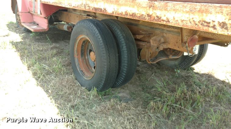 image for item DA5563 1960 Chevrolet Viking grain truck