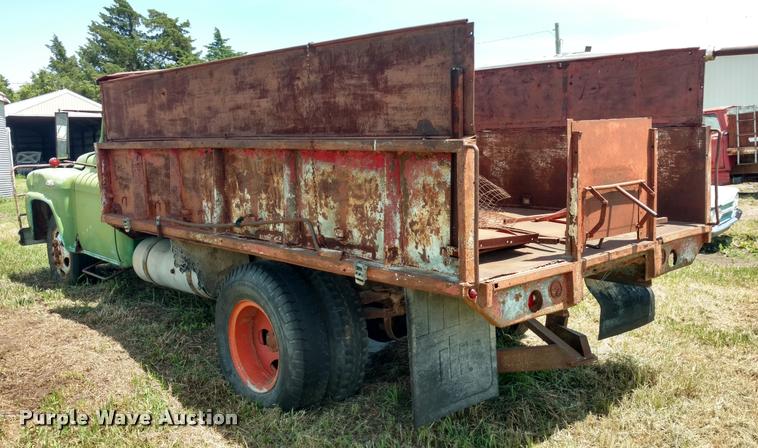 image for item DA5565 1959 GMC 350 grain truck