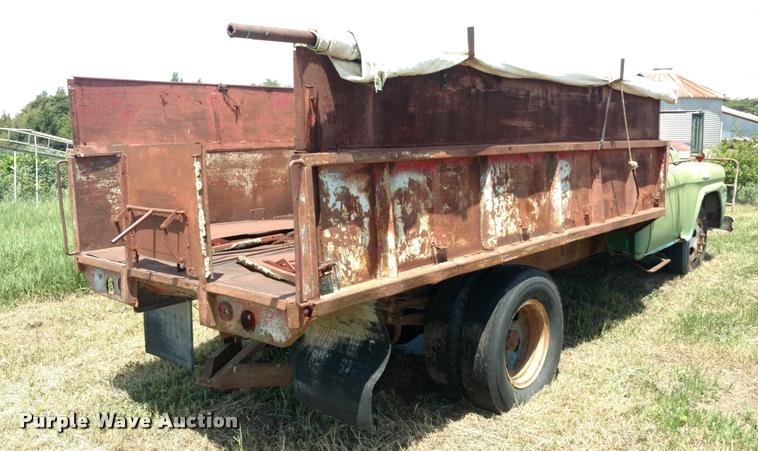 image for item DA5565 1959 GMC 350 grain truck