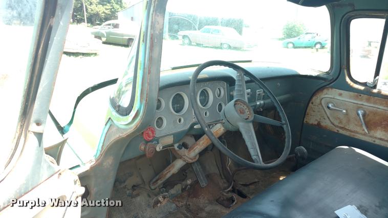 image for item DA5565 1959 GMC 350 grain truck