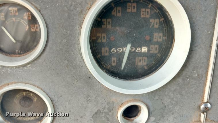 image for item DA5565 1959 GMC 350 grain truck