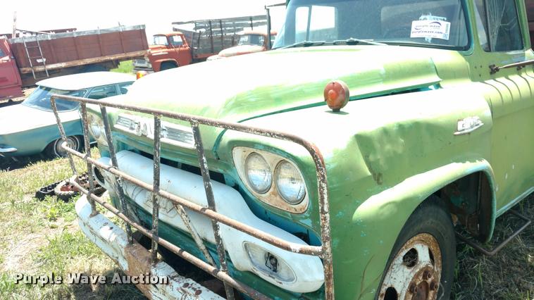image for item DA5565 1959 GMC 350 grain truck