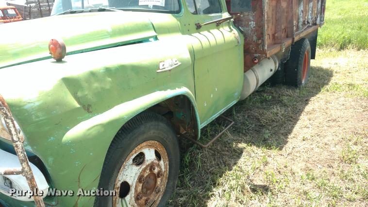image for item DA5565 1959 GMC 350 grain truck