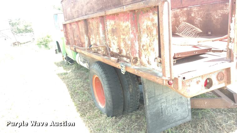 image for item DA5565 1959 GMC 350 grain truck
