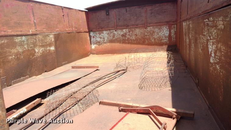 image for item DA5565 1959 GMC 350 grain truck