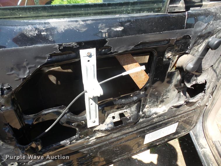 image for item DA6444 1995 Ford F350 Super Duty Crew Cab flatbed pickup truck