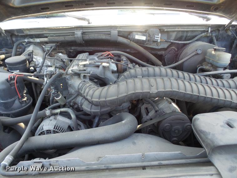 image for item DA6444 1995 Ford F350 Super Duty Crew Cab flatbed pickup truck