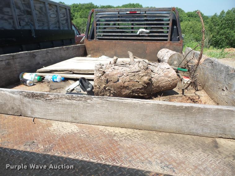 image for item DA6444 1995 Ford F350 Super Duty Crew Cab flatbed pickup truck