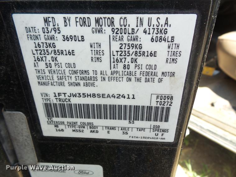 image for item DA6444 1995 Ford F350 Super Duty Crew Cab flatbed pickup truck