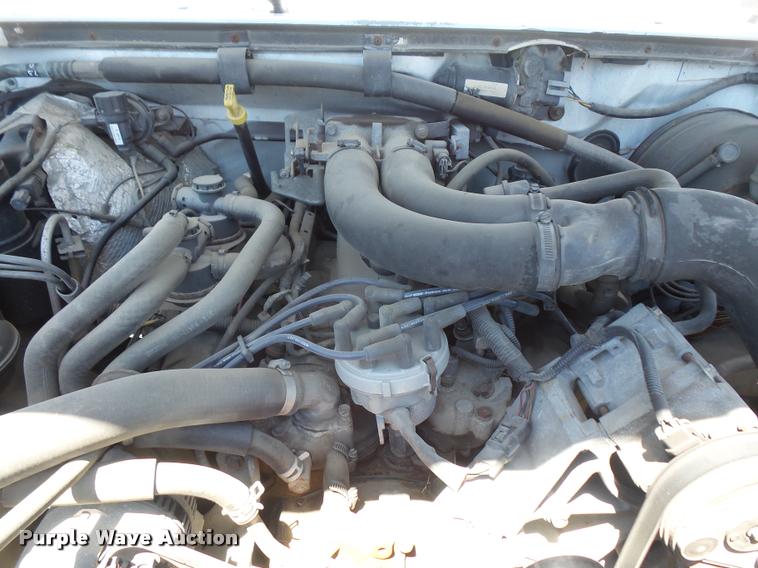 image for item DA6469 1997 Ford F350 Super Duty flatbed pickup truck