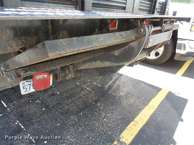 image for item DA6469 1997 Ford F350 Super Duty flatbed pickup truck