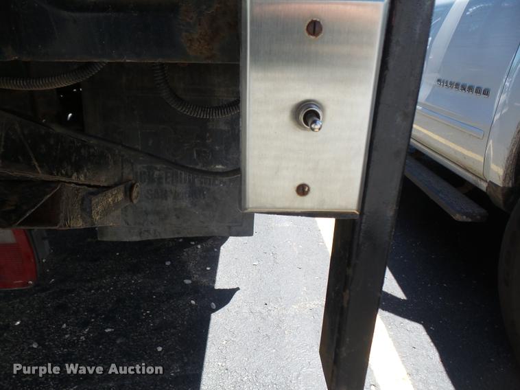 image for item DA6469 1997 Ford F350 Super Duty flatbed pickup truck