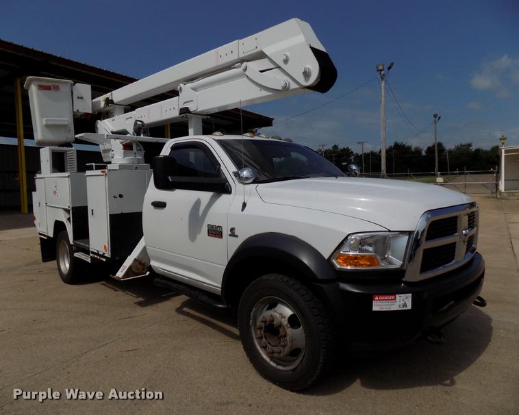 image for item DA6780 2011 Dodge Ram 5500 bucket truck