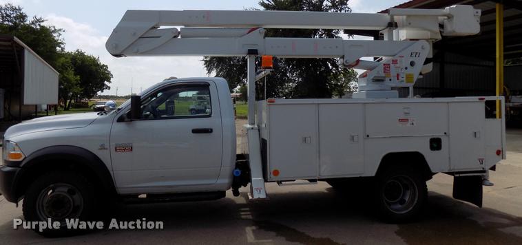image for item DA6780 2011 Dodge Ram 5500 bucket truck