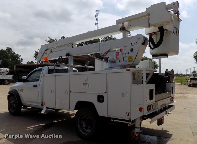image for item DA6780 2011 Dodge Ram 5500 bucket truck