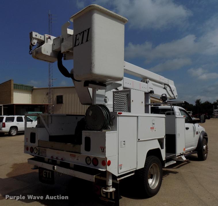 image for item DA6780 2011 Dodge Ram 5500 bucket truck