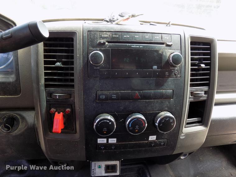 image for item DA6780 2011 Dodge Ram 5500 bucket truck