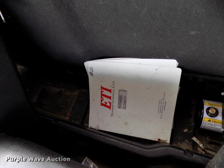 image for item DA6780 2011 Dodge Ram 5500 bucket truck