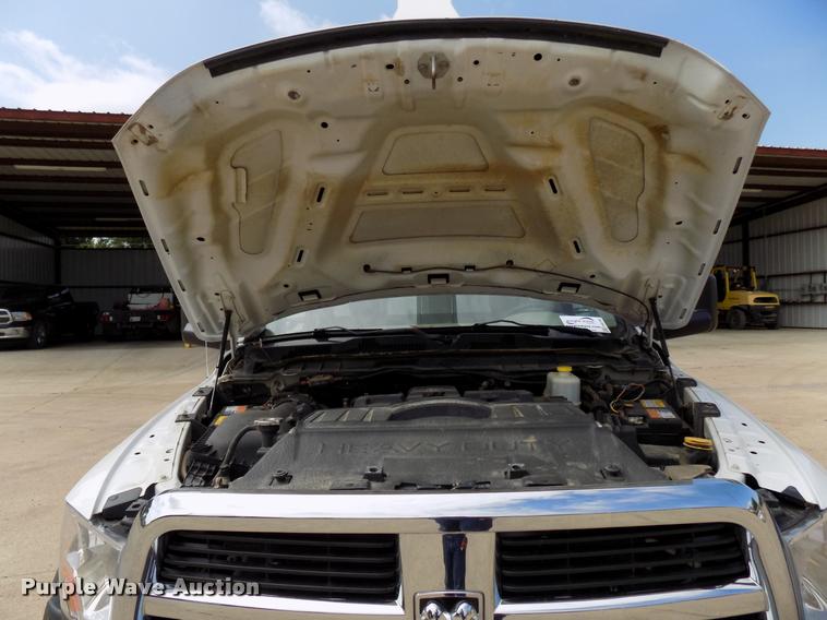 image for item DA6780 2011 Dodge Ram 5500 bucket truck