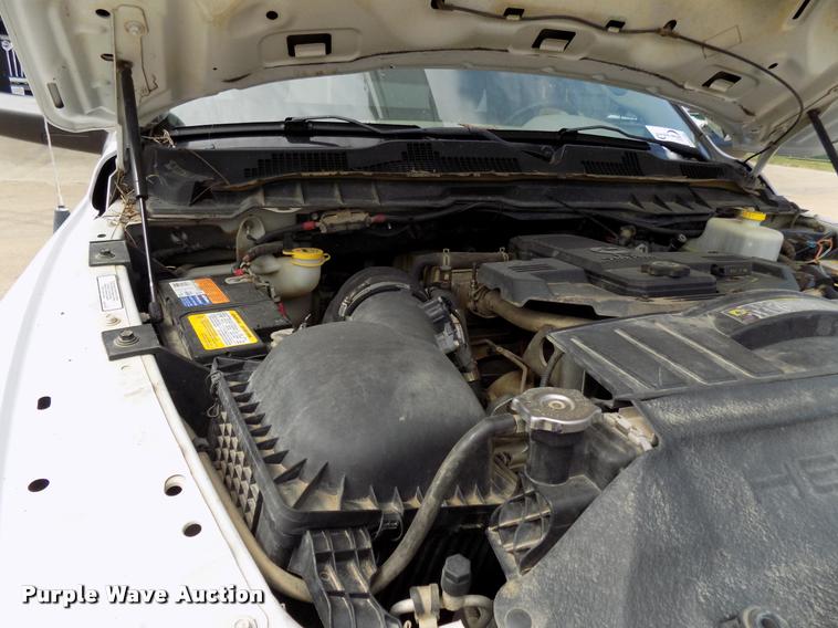 image for item DA6780 2011 Dodge Ram 5500 bucket truck