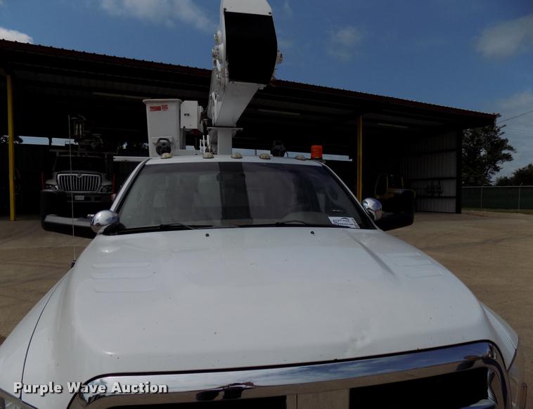image for item DA6780 2011 Dodge Ram 5500 bucket truck