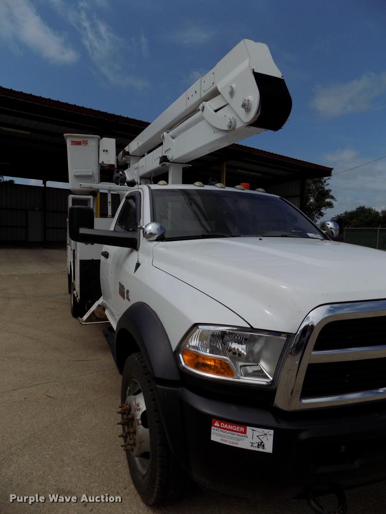 image for item DA6780 2011 Dodge Ram 5500 bucket truck