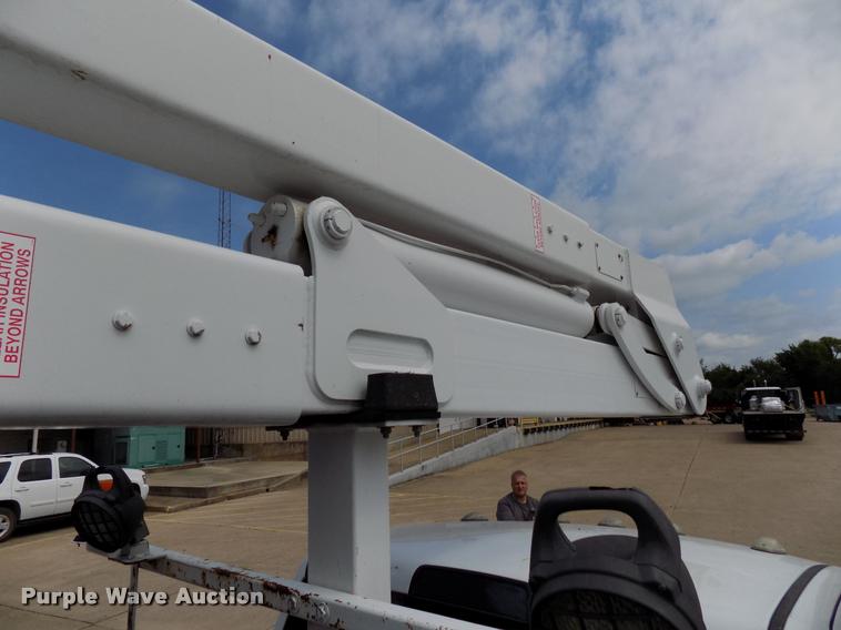 image for item DA6780 2011 Dodge Ram 5500 bucket truck