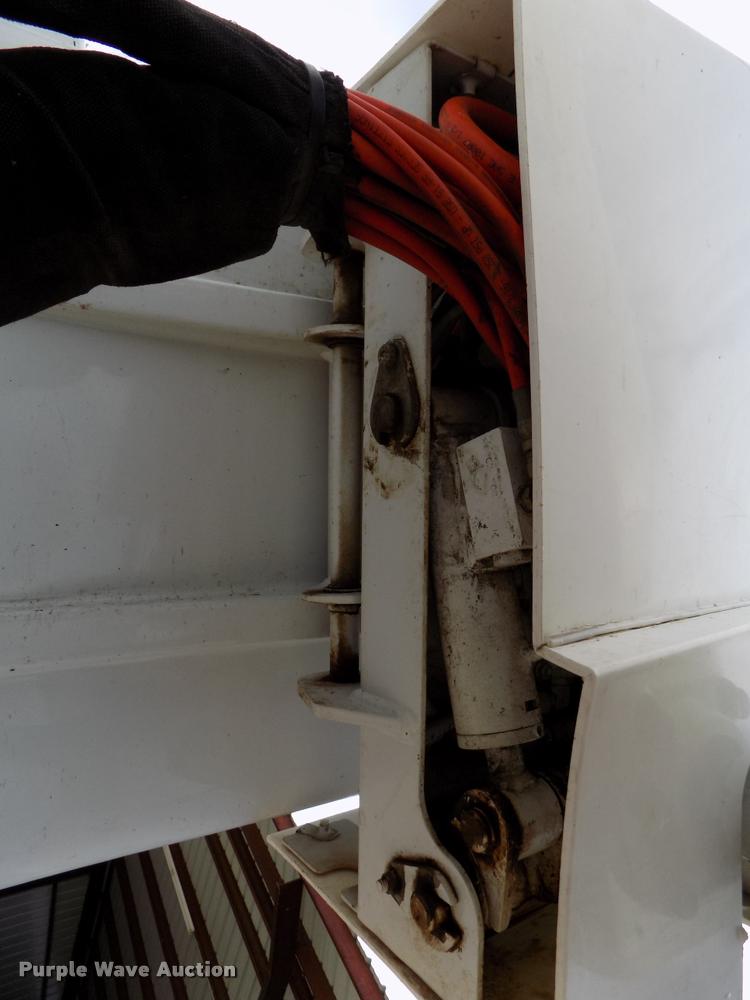 image for item DA6780 2011 Dodge Ram 5500 bucket truck