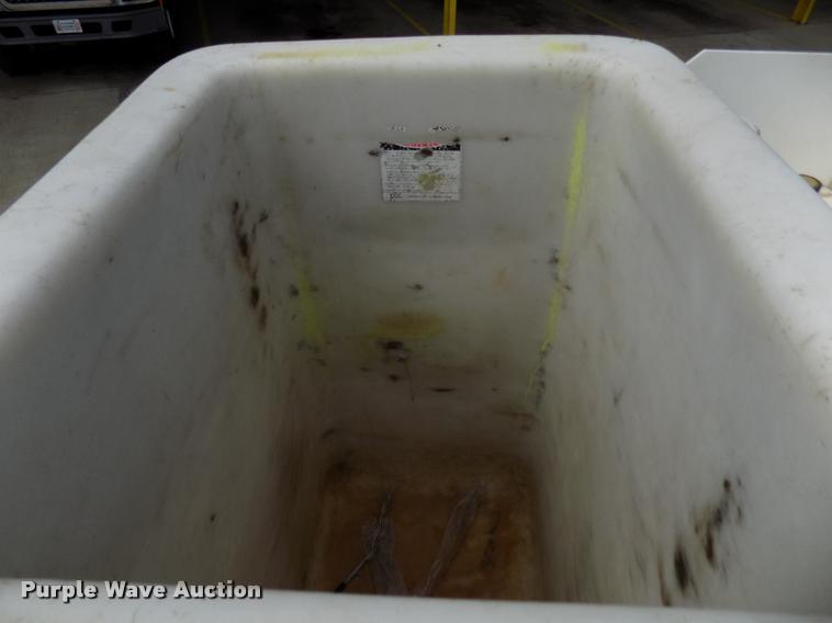 image for item DA6780 2011 Dodge Ram 5500 bucket truck