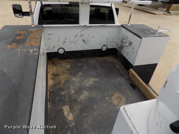 image for item DA6780 2011 Dodge Ram 5500 bucket truck