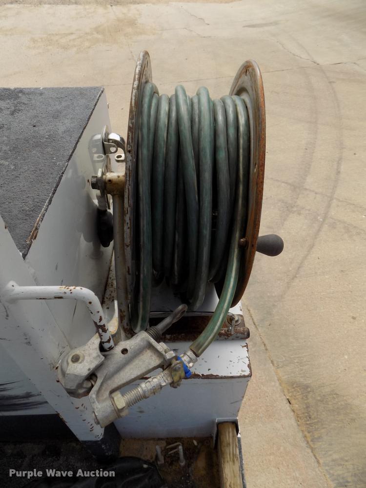 image for item DA6780 2011 Dodge Ram 5500 bucket truck