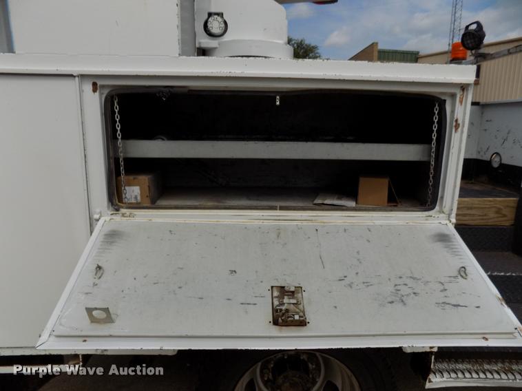 image for item DA6780 2011 Dodge Ram 5500 bucket truck