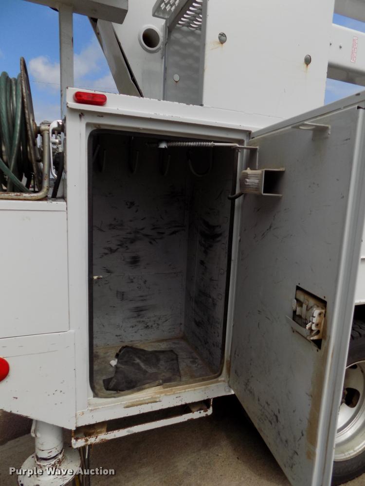 image for item DA6780 2011 Dodge Ram 5500 bucket truck