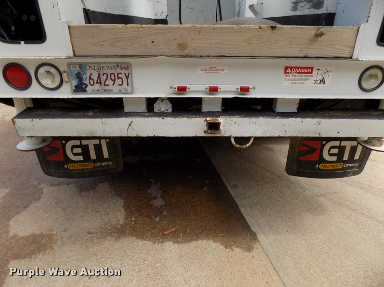 image for item DA6780 2011 Dodge Ram 5500 bucket truck