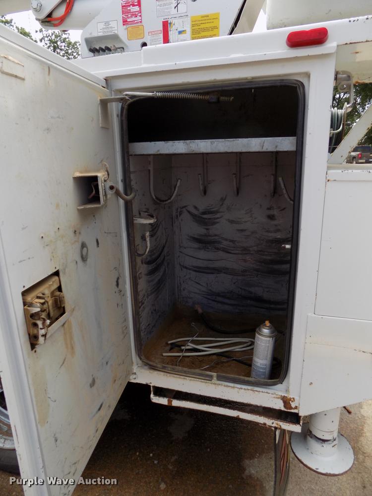 image for item DA6780 2011 Dodge Ram 5500 bucket truck