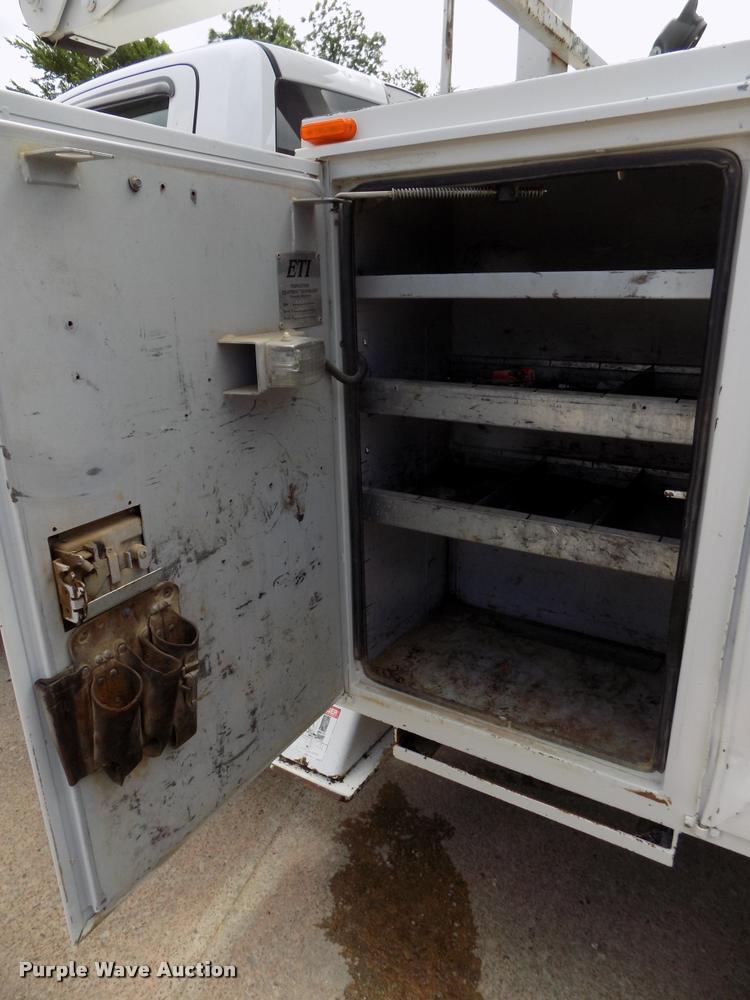 image for item DA6780 2011 Dodge Ram 5500 bucket truck