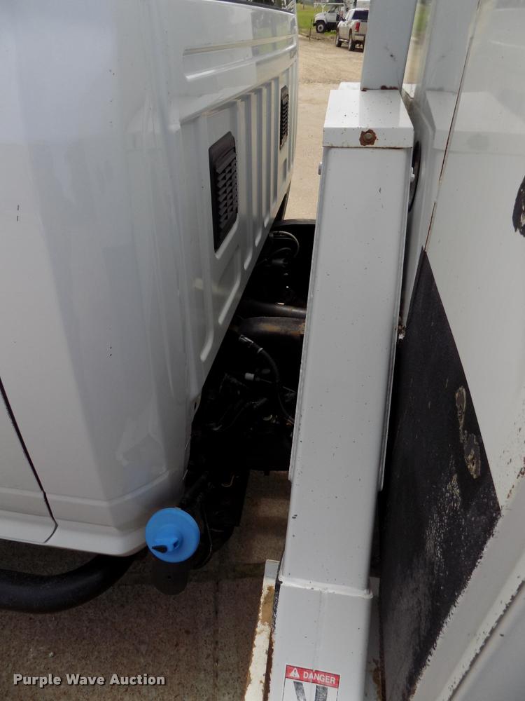 image for item DA6780 2011 Dodge Ram 5500 bucket truck