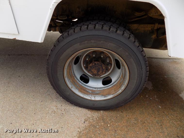 image for item DA6780 2011 Dodge Ram 5500 bucket truck