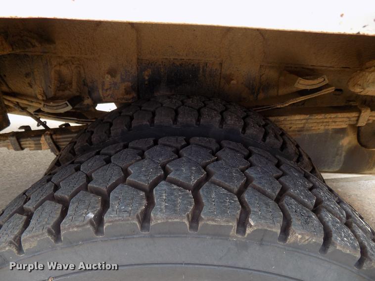 image for item DA6780 2011 Dodge Ram 5500 bucket truck