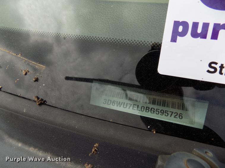 image for item DA6780 2011 Dodge Ram 5500 bucket truck