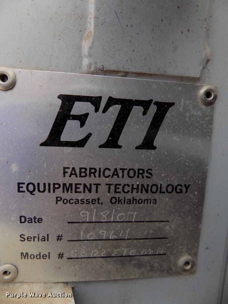 image for item DA6780 2011 Dodge Ram 5500 bucket truck